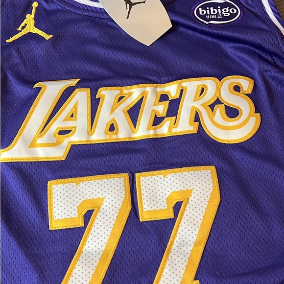 Purple Jersey with Legacy Doncic - Picture 5 of 6